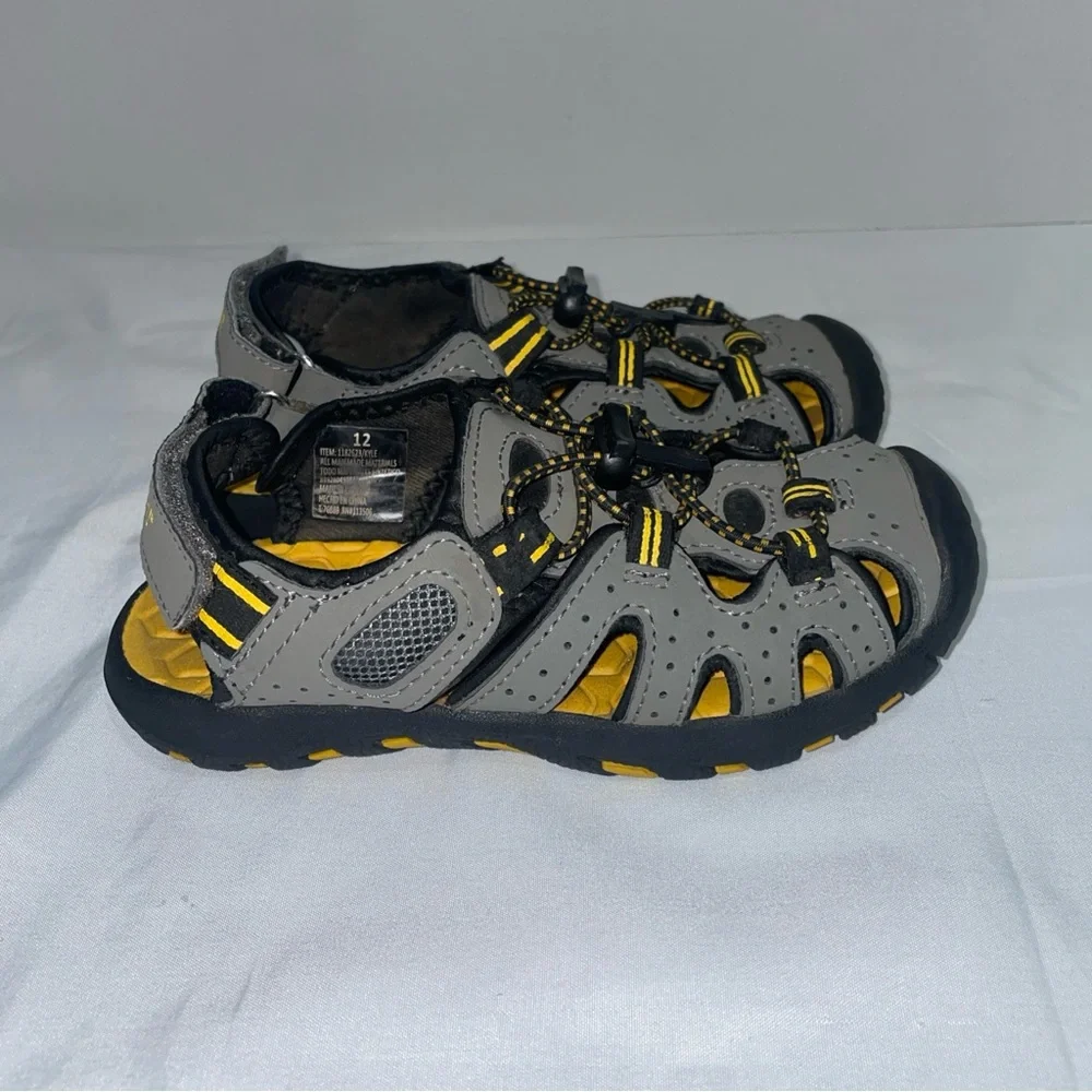 Khombu Kyle Boys Grey Yellow Closed Toe‎ Water Sandals Size 12 Outdoor Hiking